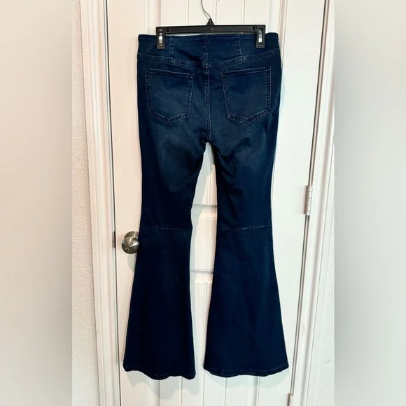 We The Free People Penny Pull On Flare Bell Bottom Jean Mid Rise Women’s Sz 29 - Picture 5 of 11